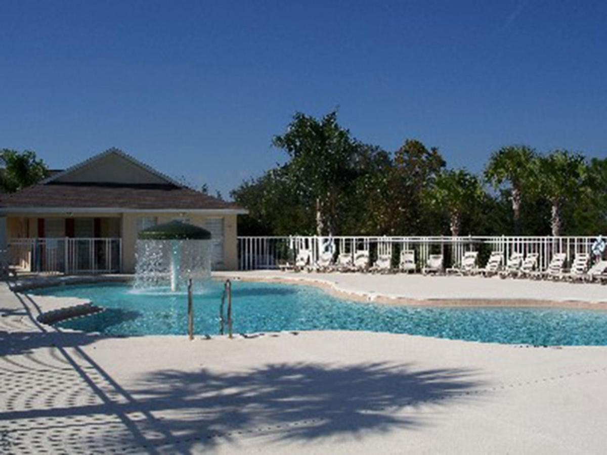 A Wonderful 4 Bedroom Villa With It Own Pool For A Perfect Family Experience Orlando Exteriör bild